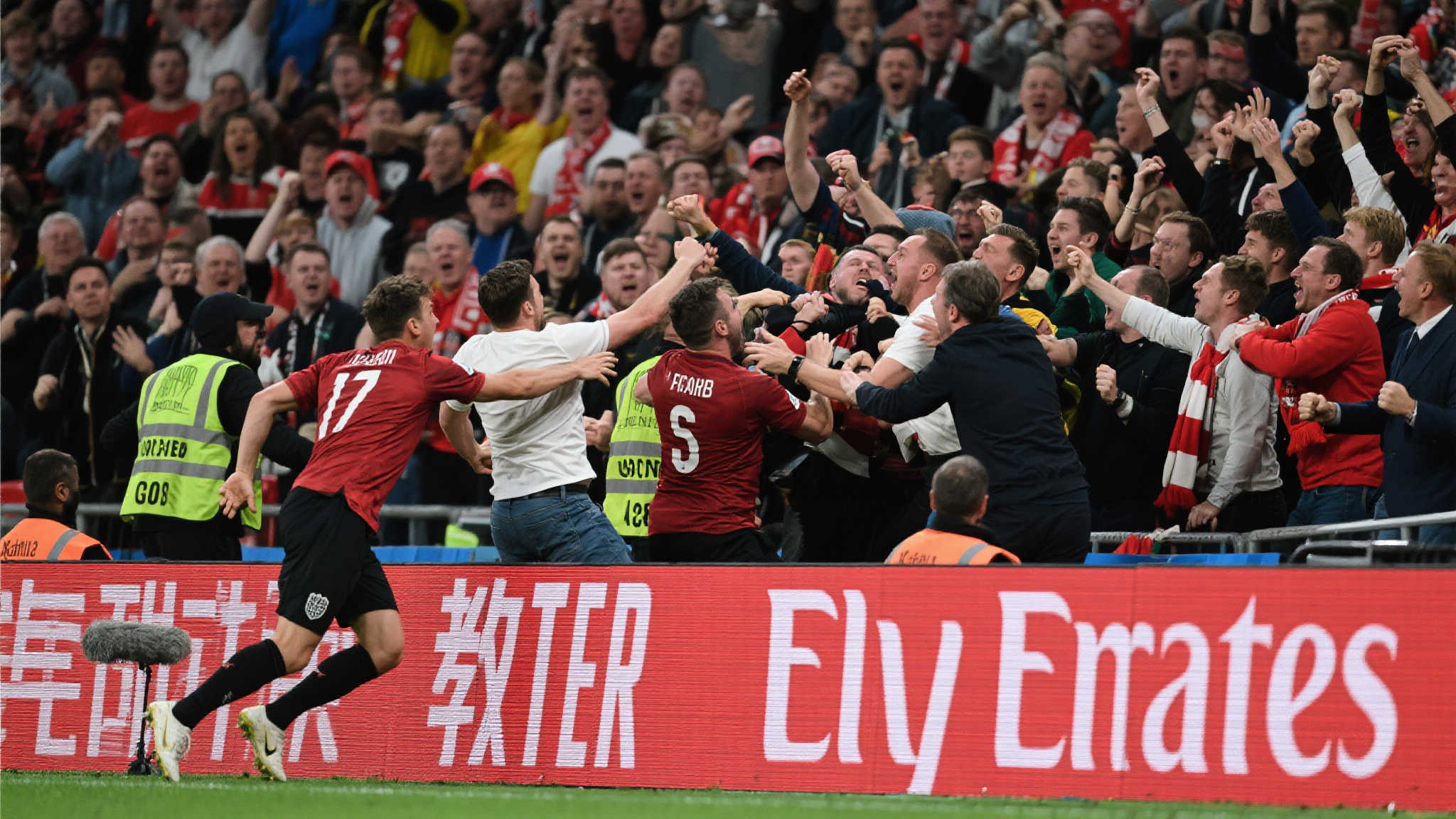 国足锋线杀 国足锋线杀